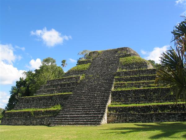 Chacchoben building 24